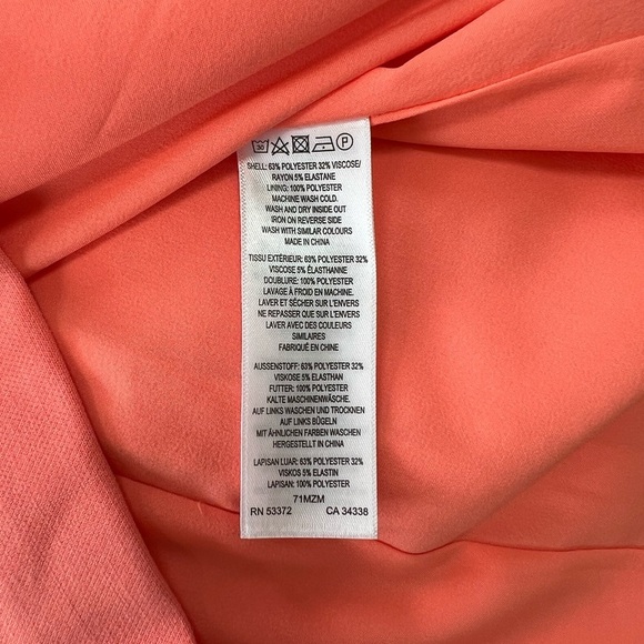 NWT French Connection Whisper V-Neck Cut Out Dress in Coral Sands, size 4 - Picture 9 of 11